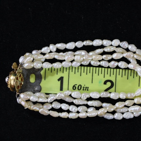 White Freshwater Seed Pearl Necklace Bracelet Set - Picture 7 of 8